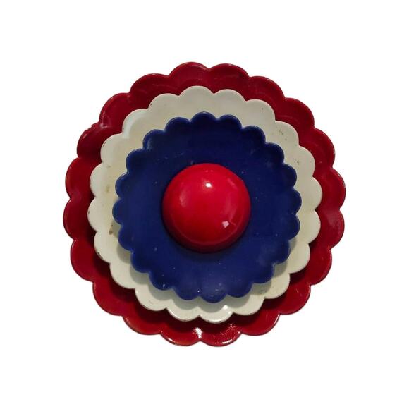 Vintage Patriotic Red, White and Blue Enamel Brooch, 2.5" Diameter - Picture 4 of 11